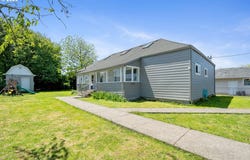 1209 6TH ST, Tillamook, OR 97141