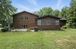 11355 N E 580, DeMotte, IN 46310