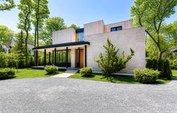 24 Robins Way, East Hampton, NY 11937