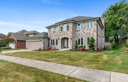 15020 Landings Lane, Oak Forest, IL 60452