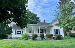 509 Wharf St, Loudon, TN 37774