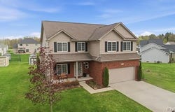 8131 Peninsula Circle, Grand Blanc, MI 48439