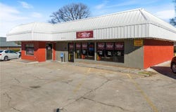403  W US-412  HWY, Siloam Springs, AR 72761