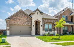 10418 Thunderwood Drive, Aubrey, TX 76227