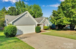 10009 Patrick Springs Court, Matthews, NC 28105