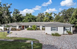 712 S OAKWOOD Avenue, BRANDON, FL 33511