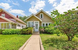 3921 45th Avenue S, Minneapolis, MN 55406