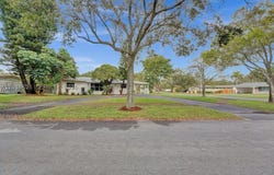 101 SW 53rd Ave, Plantation, FL 33317
