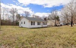 825 Parkwood Street, Burlington, NC 27215