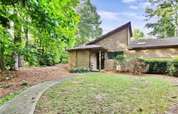 830 Bonnie Glen Drive SE, Marietta, GA 30067