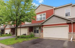 15652 Emerald Drive N, Hugo, MN 55038
