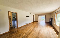 107 W Poplar Street, El Dorado Springs, MO 64744