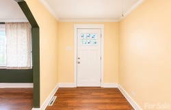 383 E Catawba Avenue, Mooresville, NC 28115