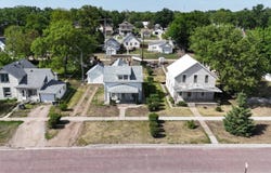 542  W 5th Street, York, NE 68467
