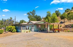 636 N Glen Oaks Dr, Alpine, CA 91901