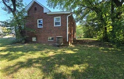 207 E Oak Street, Warrensburg, MO 64093