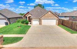 3424 Lakeside Drive, Moore, OK 73160
