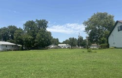 804 W 52nd St South, Wichita, KS 67217