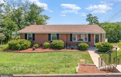 1318 MAIN STREET, HARRISBURG, PA 17113