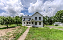 1302 Church Street, Moscow, PA 18444