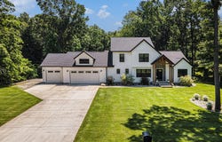 2771 Deer Run Road, Muskegon, MI 49445