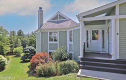 19 Hawthorne Rd, Stockbridge, MA 01262