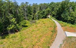 3419 Boone Docks Way, Maryville, TN 37803