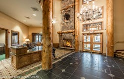 975 W BROADWAY Avenue, Jackson, WY 83001