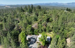 7394 Monument Drive, Grants Pass, OR 97526