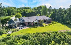 620 Oak Tree Rd, Sheboygan, WI 53083