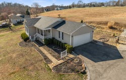 122 Whitney Ln., Hartford, KY 42347