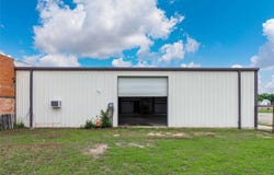 119 E Kyle Street, Bangs, TX 76823