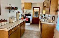1416 HAGEMANN Avenue, Burlington, IA 52601