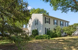 38665 Bayside Ct, Clinton Township, MI 48038