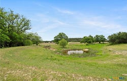 902 County Road 327, Gatesville, TX 76528