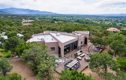 1021 Camino Del Monte, Taos, NM 87571
