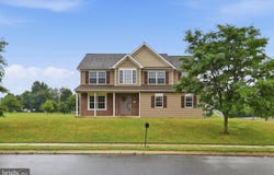125 WOODMEADOW Drive, DENVER, PA 17517
