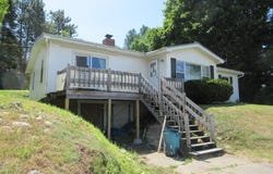 1 East Pittston Road, Pittston, ME 04345