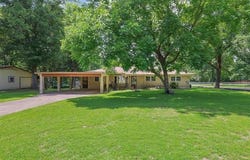 107 Maple, Broken Bow, OK 74728