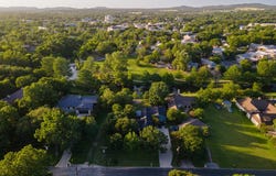 136 W Evergreen St, Boerne, TX 78006