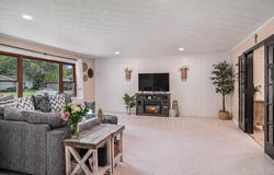 953 Seneca Drive, Crown Point, IN 46307