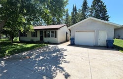 512 E Bracklin Street, Rice Lake, WI 54868
