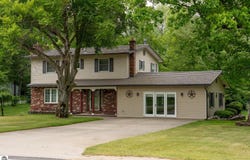 10200 S Lake Station Avenue, Lake, MI 48632
