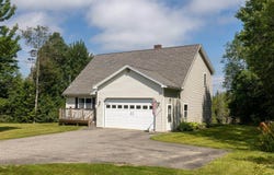 39 Maple Leaf Lane, Hermon, ME 04401