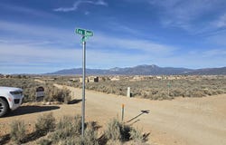 19 Vista Linda Road, Ranchos de Taos, NM 87557-0000