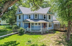 825 PALMER Avenue, OAKLAND, IA 51560