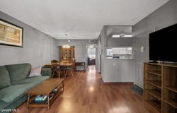 11150 Glenoaks Boulevard, Pacoima, CA 91331