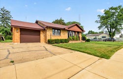 1920 Langley Avenue, St. Joseph, MI 49085