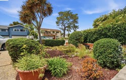 2011 Dolphin Dr, Aptos, CA 95003
