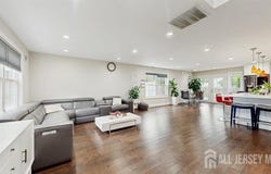24 Westwood Circle, Edison, NJ 08820
